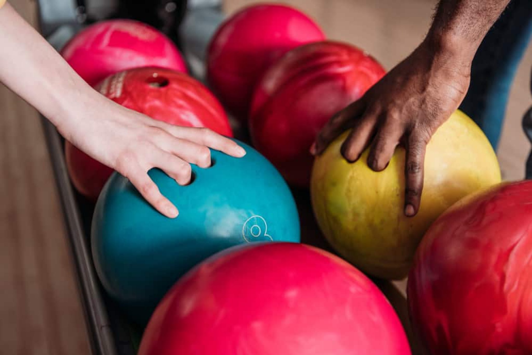 🎳 How To Choose Bowling Ball Weight?