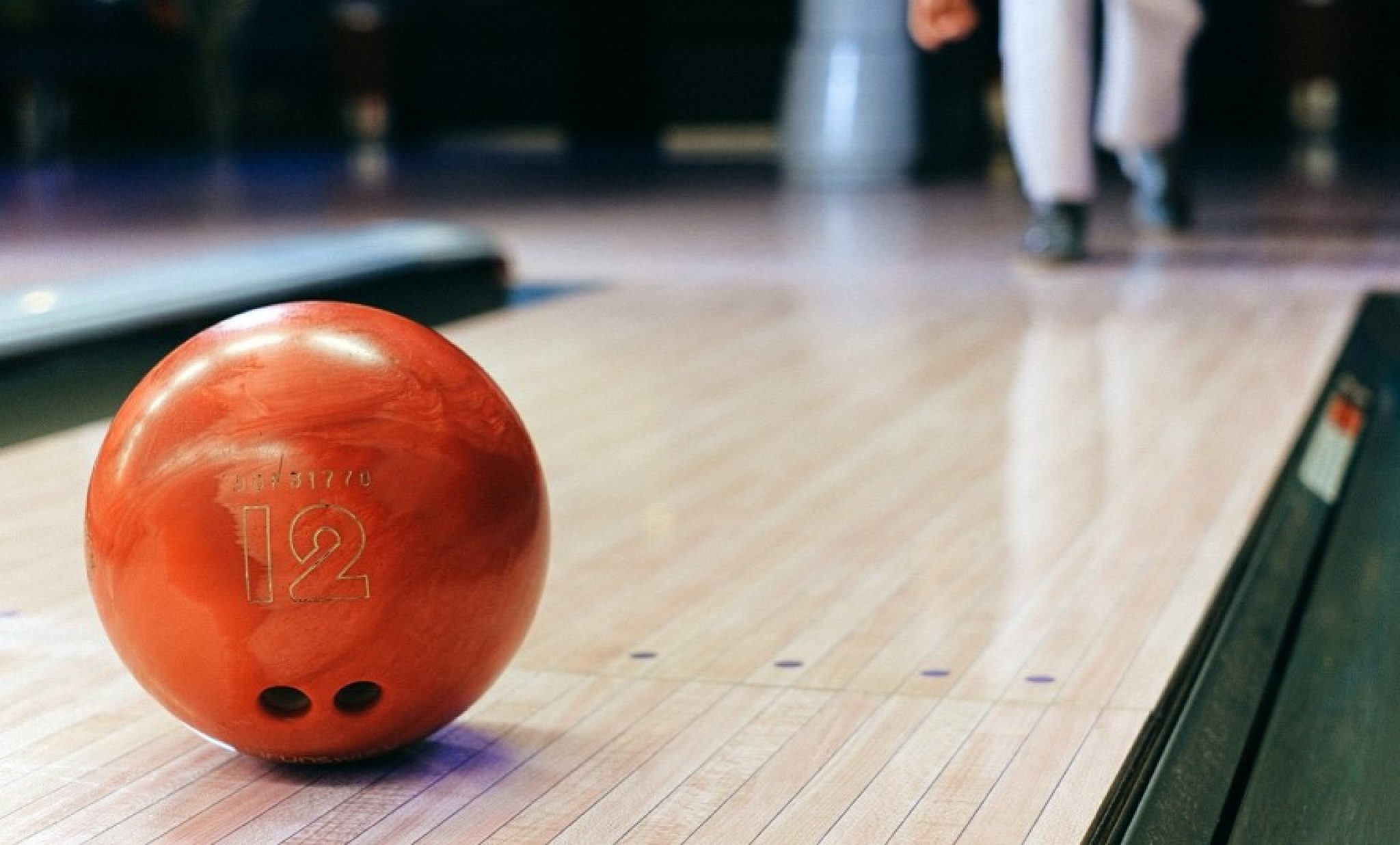 9 The Best Bowling Ball On Dry Lanes Top Buying Guide
