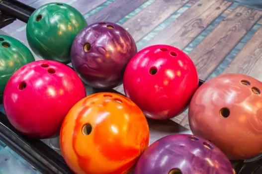 7 best reactive resin bowling balls 2022: pros and cons